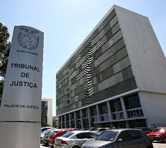 fachada do tribunal